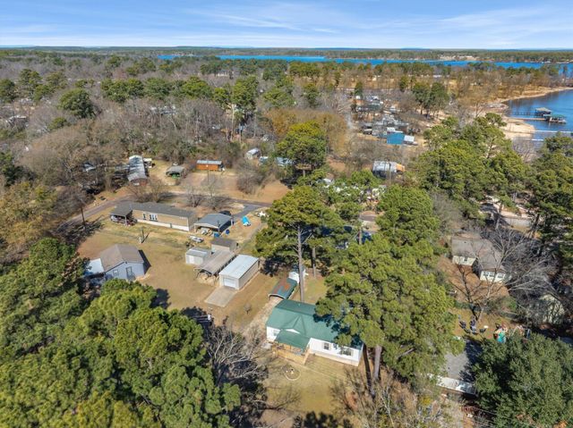 20711 Kingsley Drive, Chandler, TX 75758