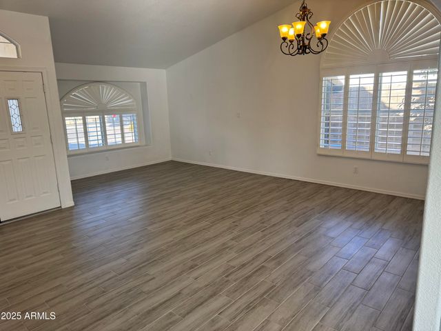 5437 W WAHALLA Lane, Glendale, AZ 85308