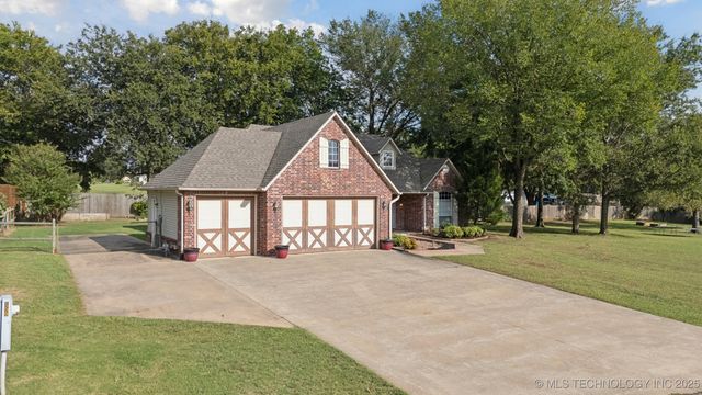 25065 S Red Oak Drive, Claremore, OK 74019