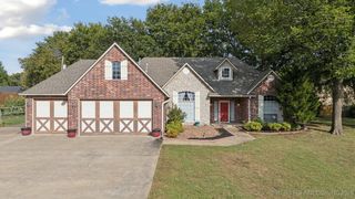 25065 S Red Oak Drive, Claremore, OK 74019