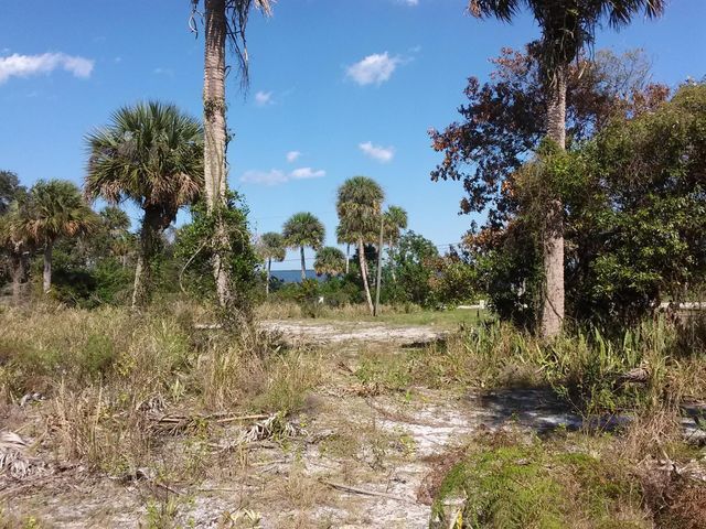 10609 S Indian River S Drive, Fort Pierce, FL 34982