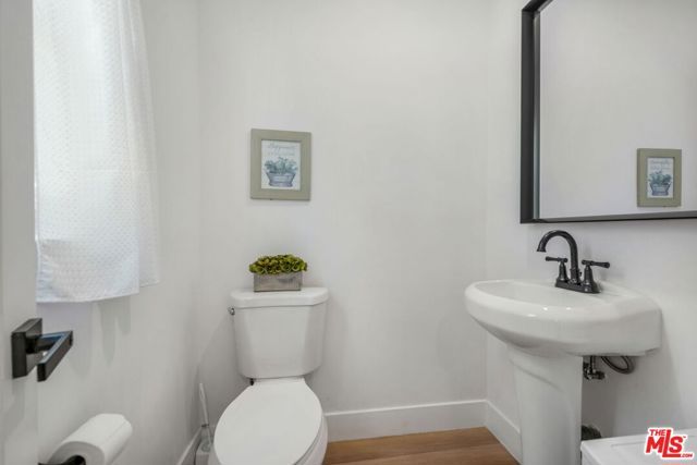 4261 Palmero Boulevard, Los Angeles, CA 90008