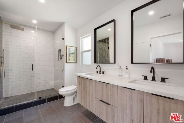 4261 Palmero Boulevard, Los Angeles, CA 90008