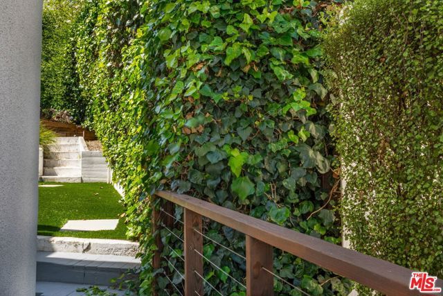 4261 Palmero Boulevard, Los Angeles, CA 90008