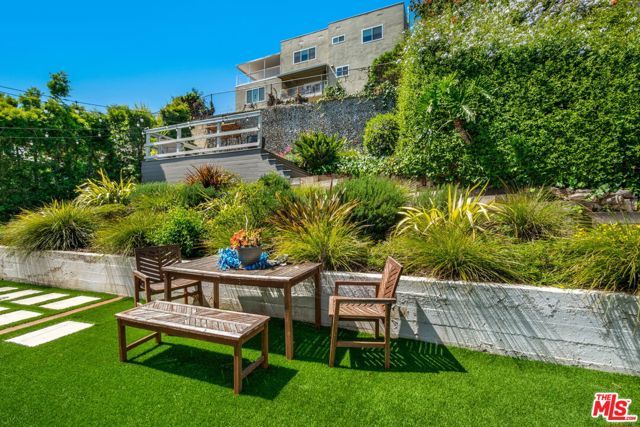4261 Palmero Boulevard, Los Angeles, CA 90008
