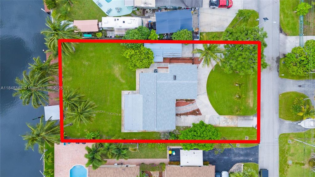 4580 SW 34th Ter, Dania Beach, FL 33312