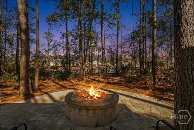 145 Blackjack Oak Drive E, Richmond Hill, GA 31324