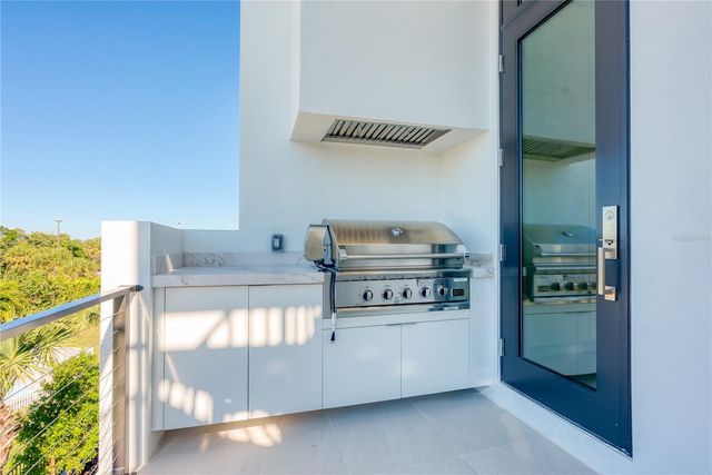 519 ROUNTREE DRIVE, Longboat Key, FL 34228