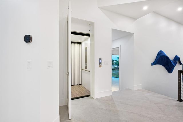 519 ROUNTREE DRIVE, Longboat Key, FL 34228