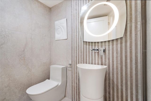 519 ROUNTREE DRIVE, Longboat Key, FL 34228