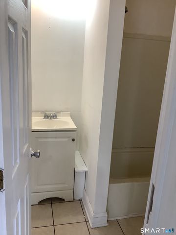 1402 Boston Avenue 1st. Floor, Bridgeport, CT 06610