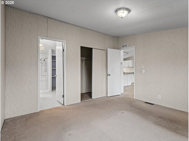 53 HERITAGE Blvd, Longview, WA 98632