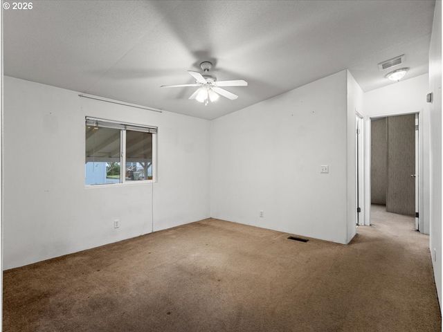 53 HERITAGE Blvd, Longview, WA 98632