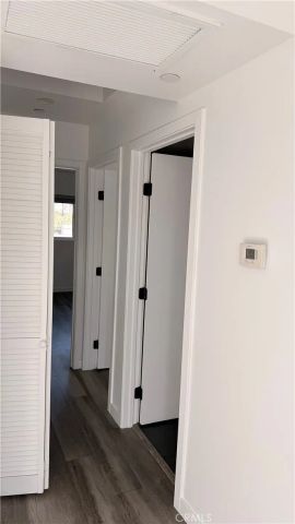1416 S Cloverdale, Los Angeles, CA 90019