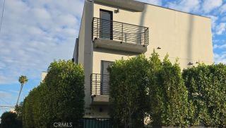 1416 S Cloverdale, Los Angeles, CA 90019