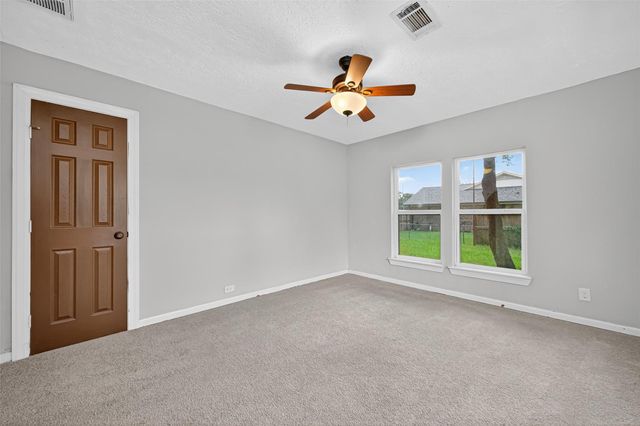 1707 N San Jacinto Street, Liberty, TX 77575