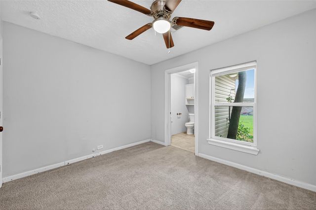 1707 N San Jacinto Street, Liberty, TX 77575