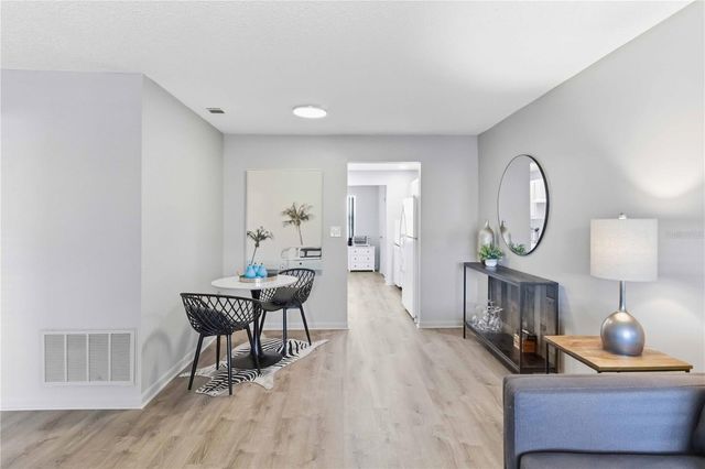 5257 81ST LANE N 16, St Petersburg, FL 33709