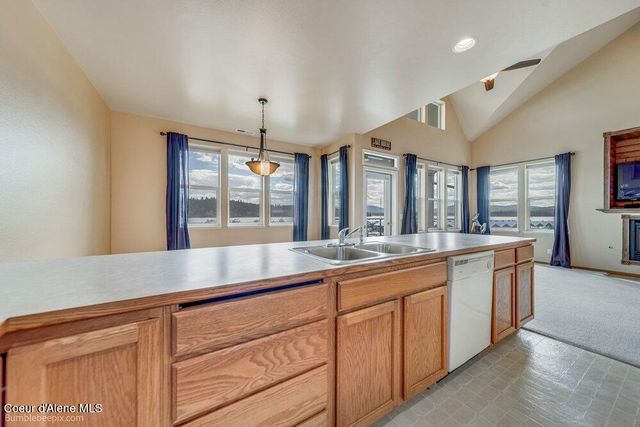 46700 E Highway 200, 103, Hope, ID 83836