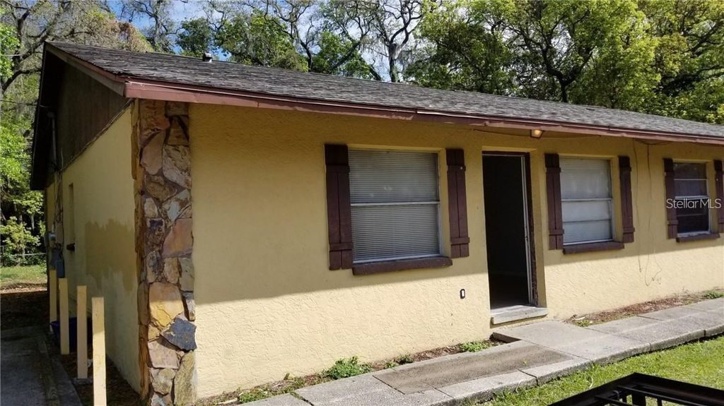 8203 N KLONDYKE STREET, Tampa, FL 33604