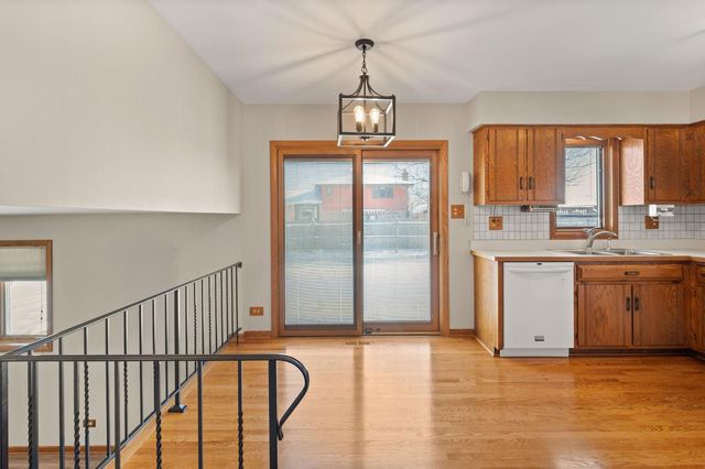 15755 Ridgeland Avenue, Oak Forest, IL 60452