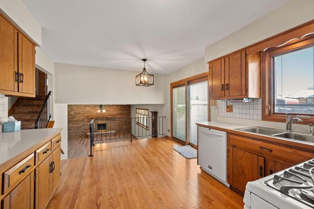 15755 Ridgeland Avenue, Oak Forest, IL 60452