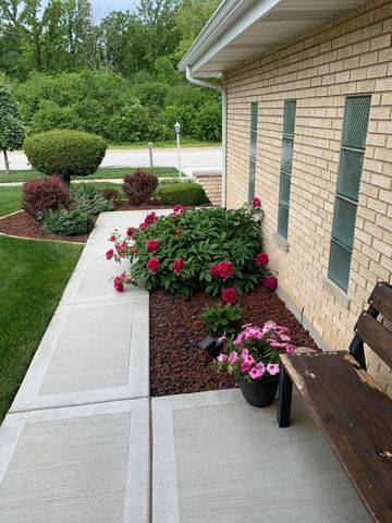 15755 Ridgeland Avenue, Oak Forest, IL 60452