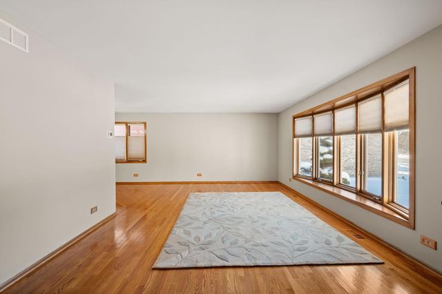 15755 Ridgeland Avenue, Oak Forest, IL 60452