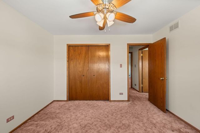 15755 Ridgeland Avenue, Oak Forest, IL 60452