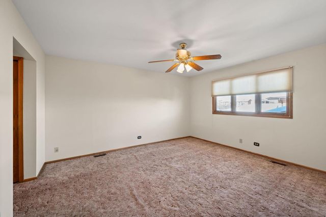 15755 Ridgeland Avenue, Oak Forest, IL 60452