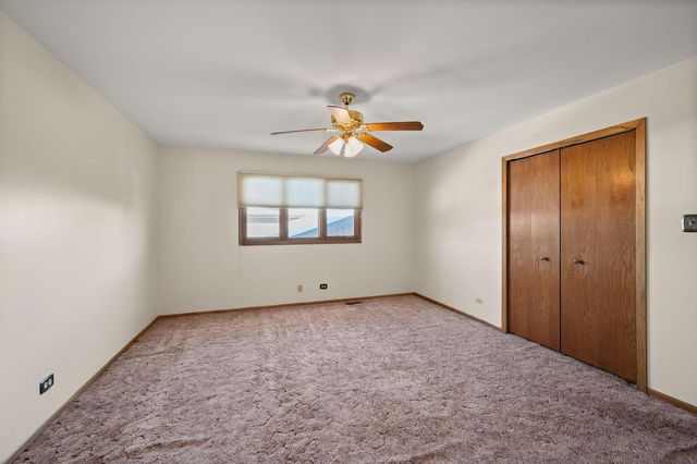 15755 Ridgeland Avenue, Oak Forest, IL 60452