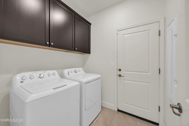 6182 Farm House Court, Sparks, NV 89436