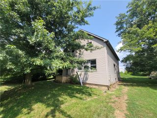 3013 Leechburg Rd, Lower Burrell, PA 15068