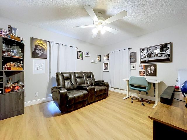 1005 HALLWOOD LOOP, Brandon, FL 33511