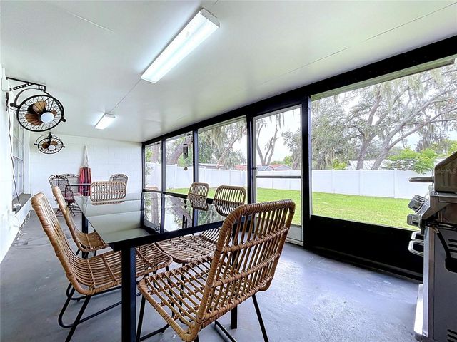 1005 HALLWOOD LOOP, Brandon, FL 33511