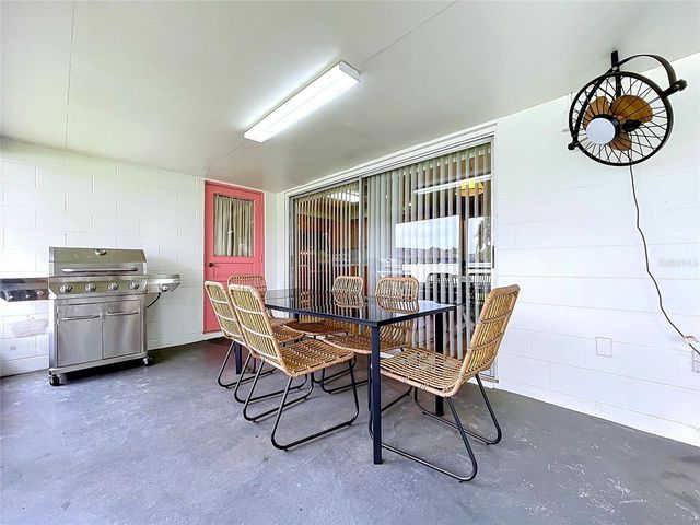 1005 HALLWOOD LOOP, Brandon, FL 33511