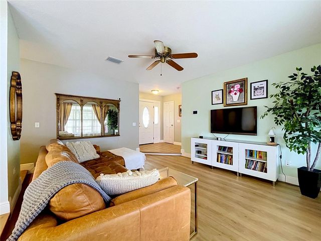 1005 HALLWOOD LOOP, Brandon, FL 33511