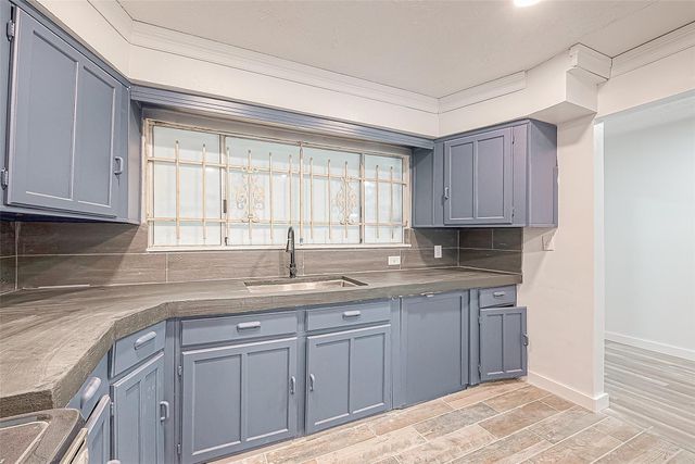 6718 Madrid Street, Houston, TX 77021