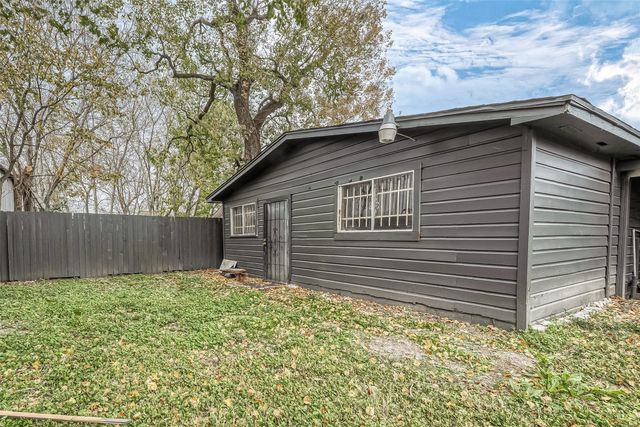 6718 Madrid Street, Houston, TX 77021