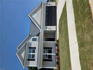 25 River Edge DR, Suffolk, VA 23433