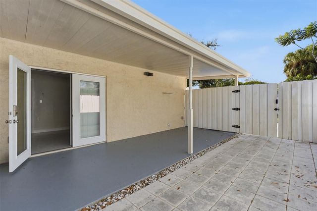 318 COUNTRY CLUB DRIVE, Oldsmar, FL 34677