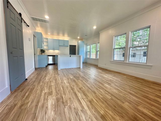 812 E Apache Street, Norman, OK 73071