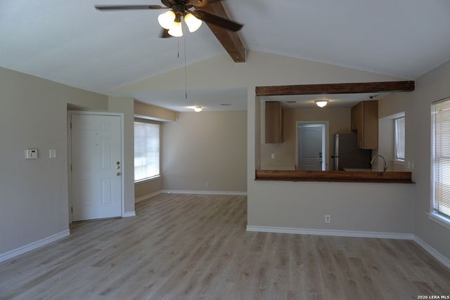 8470 CASCADE RIDGE DR, San Antonio, TX 78239