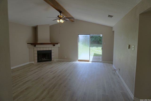 8470 CASCADE RIDGE DR, San Antonio, TX 78239