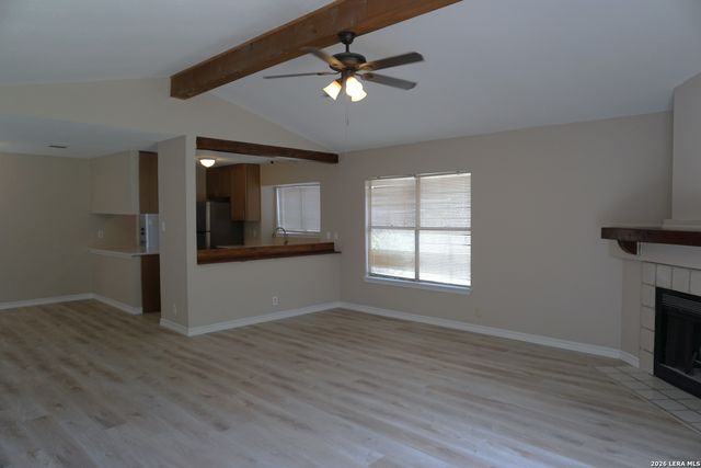8470 CASCADE RIDGE DR, San Antonio, TX 78239