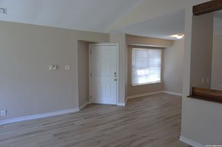 8470 CASCADE RIDGE DR, San Antonio, TX 78239