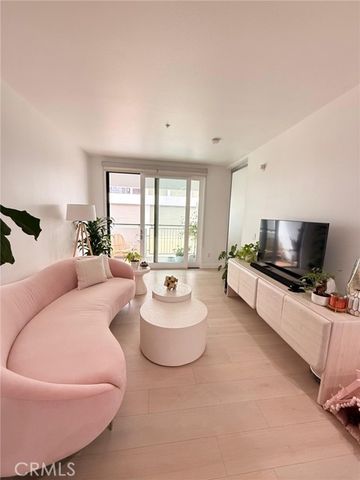 1234 Wilshire 233, Los Angeles, CA 90017