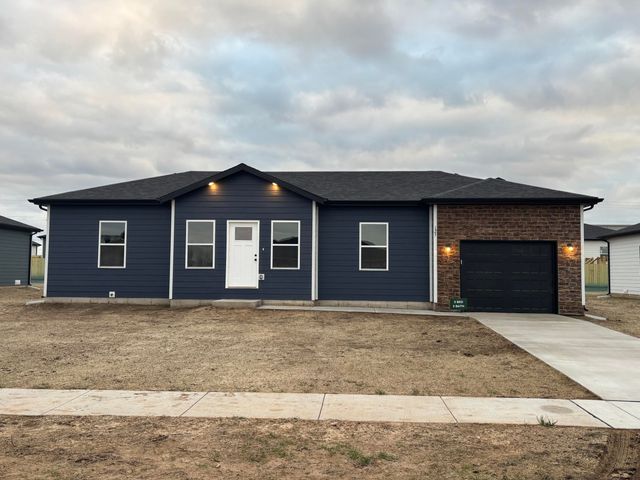 125 Maverick Drive, Mt Vernon, MO 65712