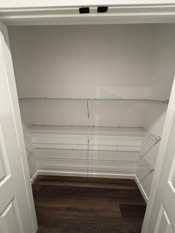 125 Maverick Drive, Mt Vernon, MO 65712