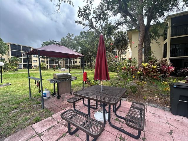 515 W 30TH AVENUE 405-H, Bradenton, FL 34205